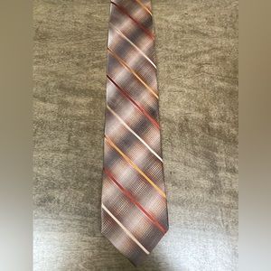 Van Heusen necktie